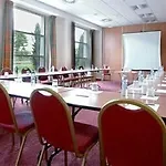 Campanile Hotell 2*