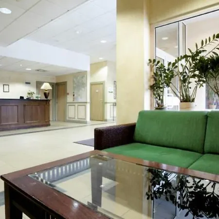 Campanile Hotel 2*
