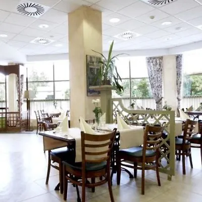 Campanile Hotel 2*