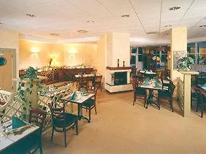 Отель Campanile 2*