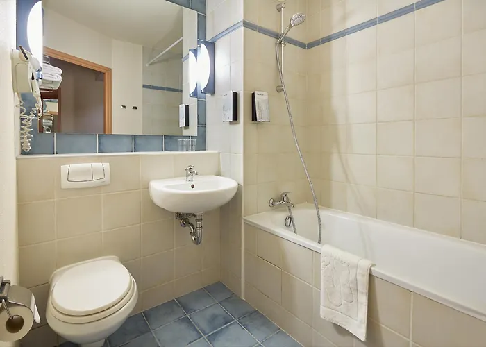 Отель Campanile 2*