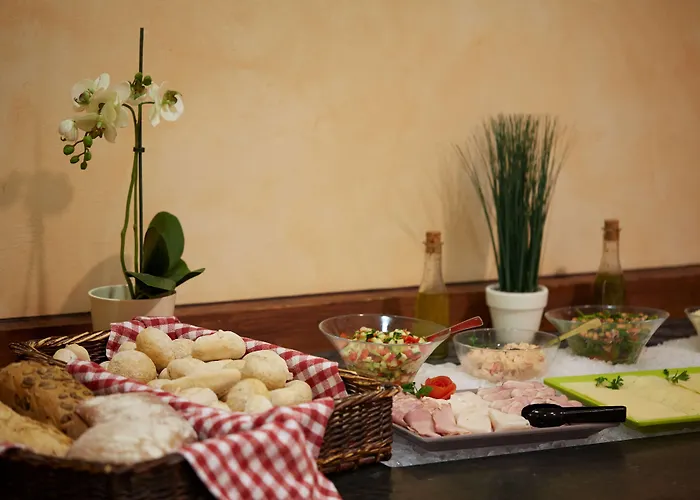 Отель Campanile 2*