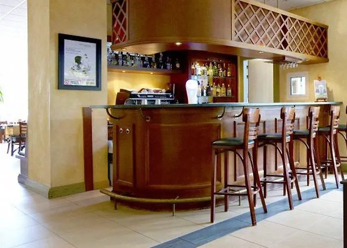 Отель Campanile