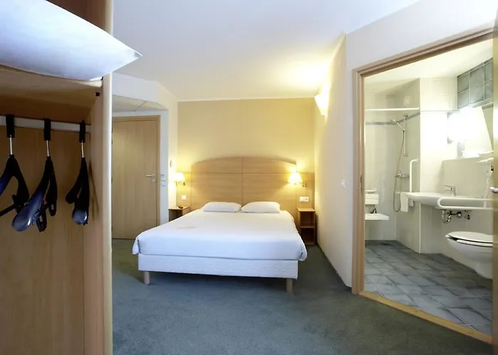 Campanile Отель 2*