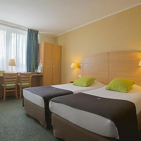 Hotel Campanile 2*